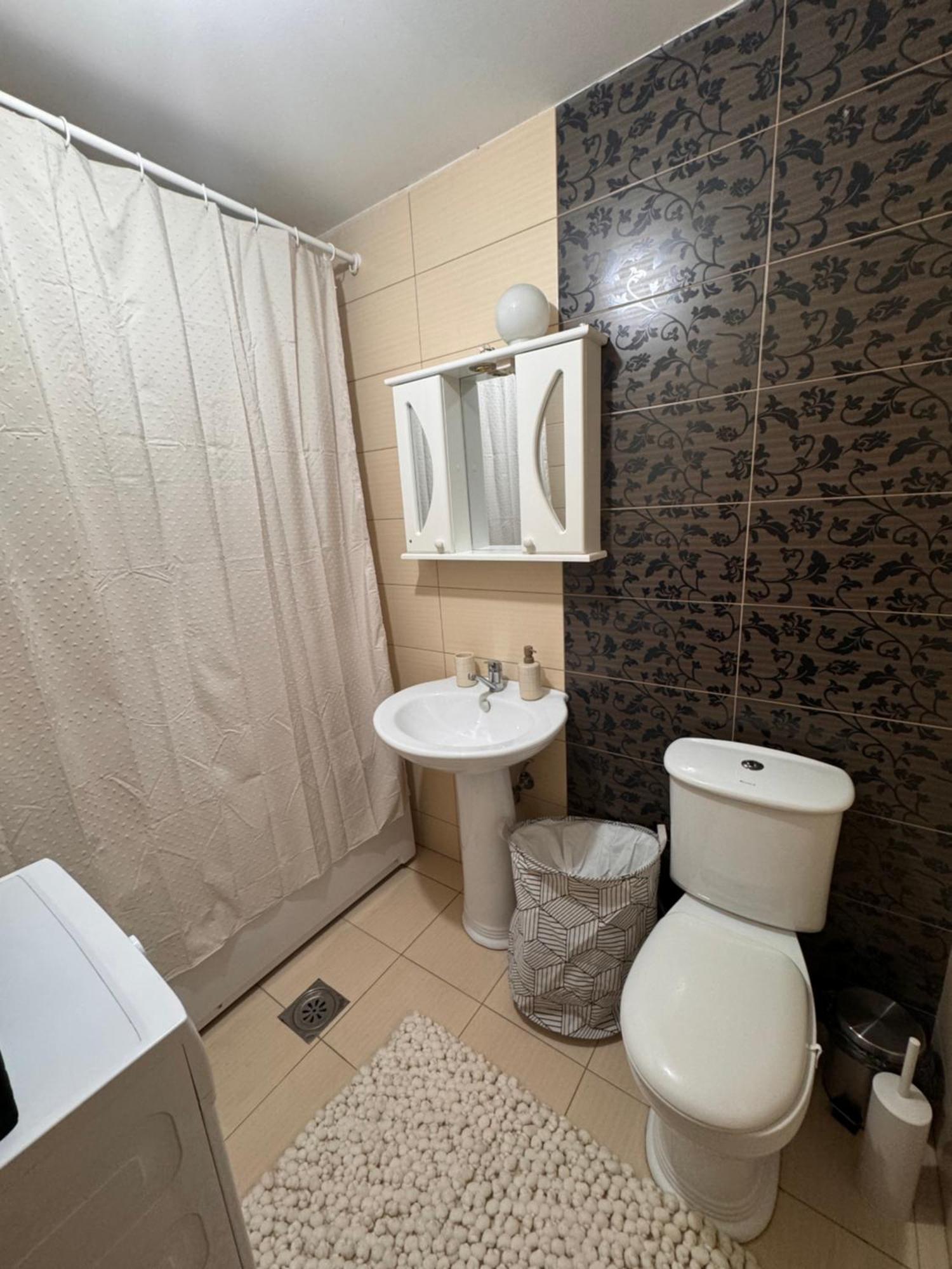 Big Spacious Apartment In Pej Center With Wi-Fi Peć Eksteriør billede